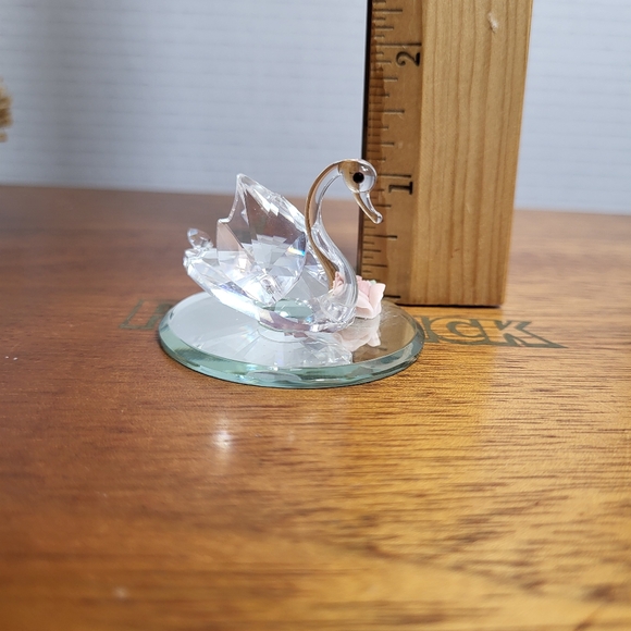 Vintage Minature Crystal Swan on Mirror Figurine - Picture 16 of 17